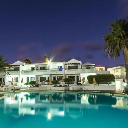 Apartment Lpc Two Bedrooms With Wifi, Pool, Near The Beach Puerto del Carmen (Lanzarote)